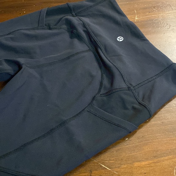 LULULEMON BLACK HIGH WAISTED REFLECTIVE YOGA PANTS🍋 - Picture 12 of 16